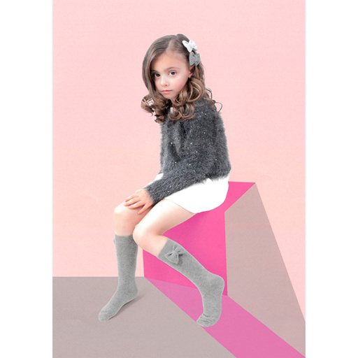 Calcetín alto con lazo del mismo tejido.DORIAN 3116-3