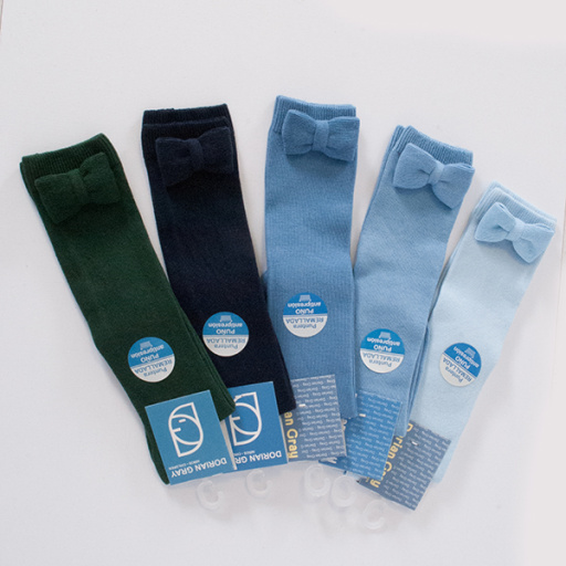 Calcetín alto con lazo del mismo tejido.DORIAN 3116-3